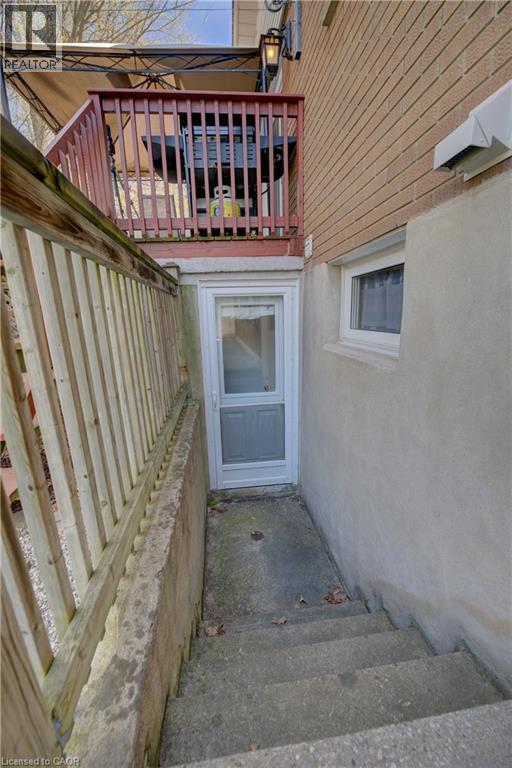 172 RENNIE Drive thumbnail 38