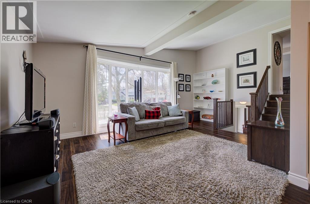 172 RENNIE Drive thumbnail 9