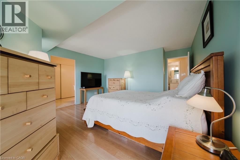 265 WESTCOURT Place Unit# 705 thumbnail 15