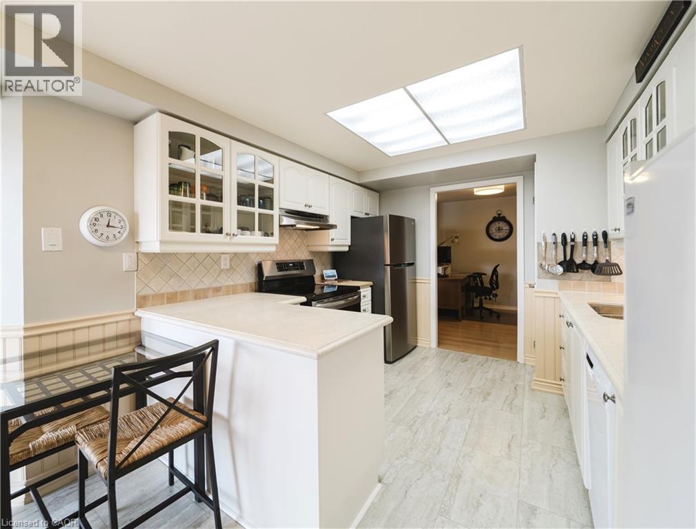 265 WESTCOURT Place Unit# 705 thumbnail 13