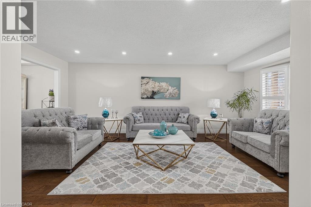 79 HOLBROOK Crescent thumbnail 11