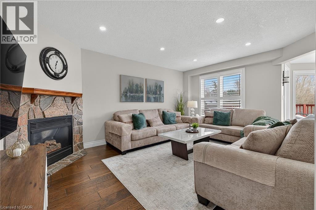 79 HOLBROOK Crescent thumbnail 8