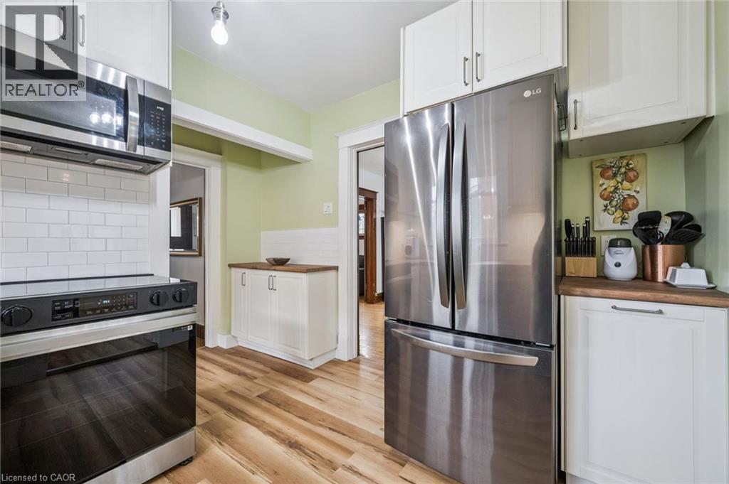 9 SPADINA Road E thumbnail 14