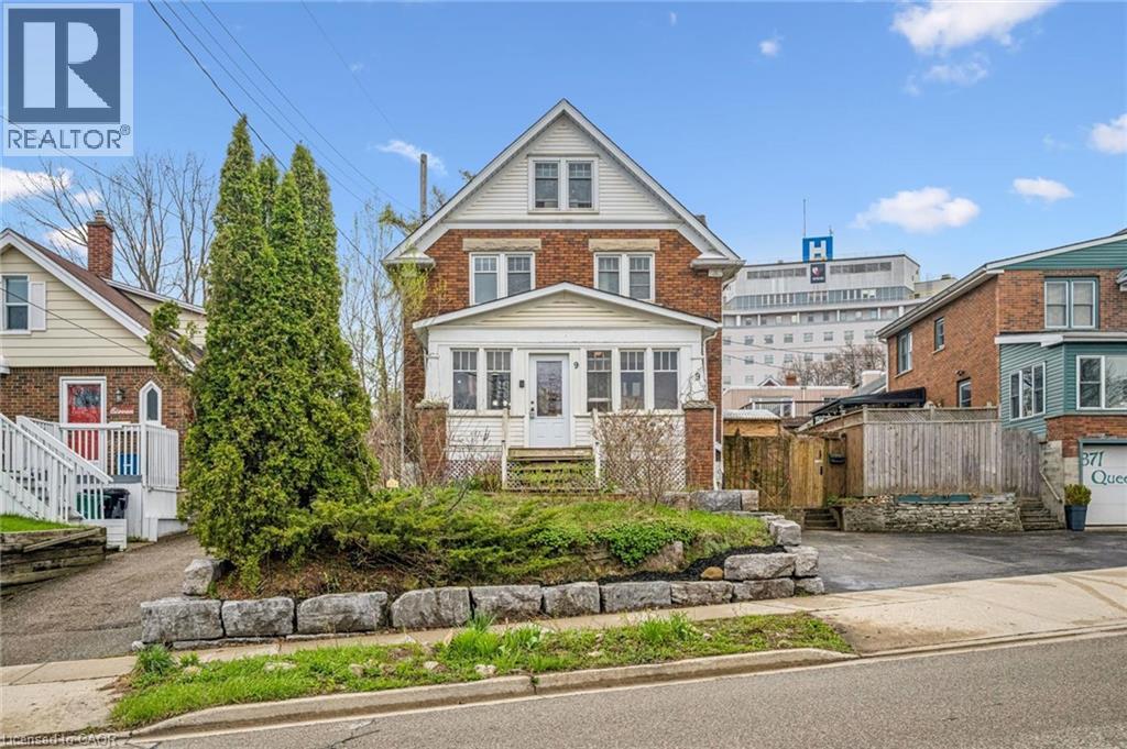 9 SPADINA Road E thumbnail 2