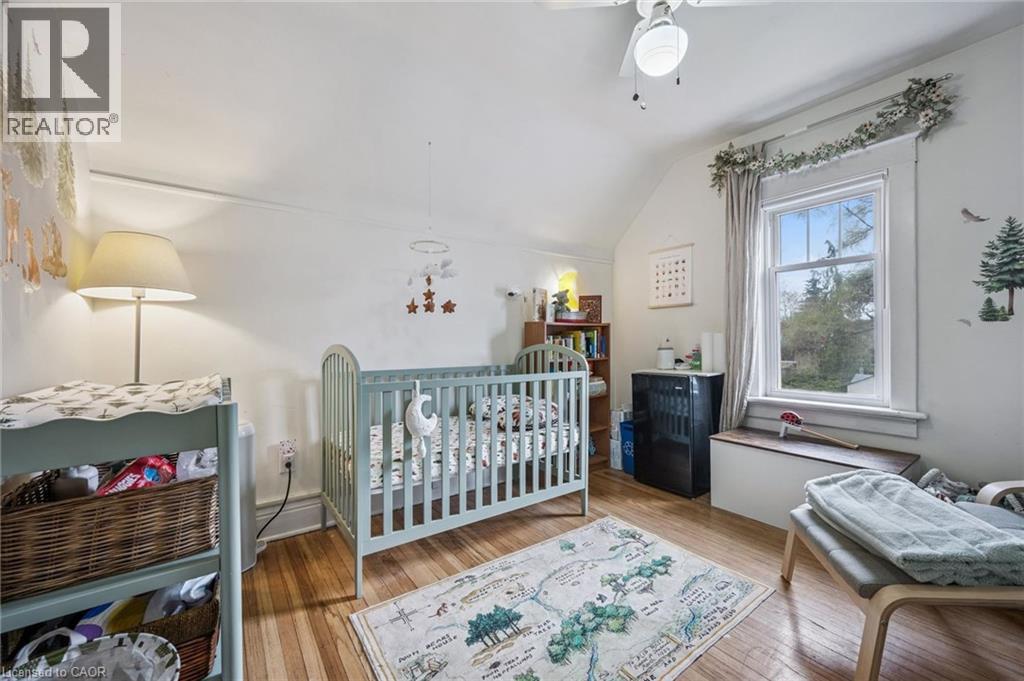 9 SPADINA Road E thumbnail 21