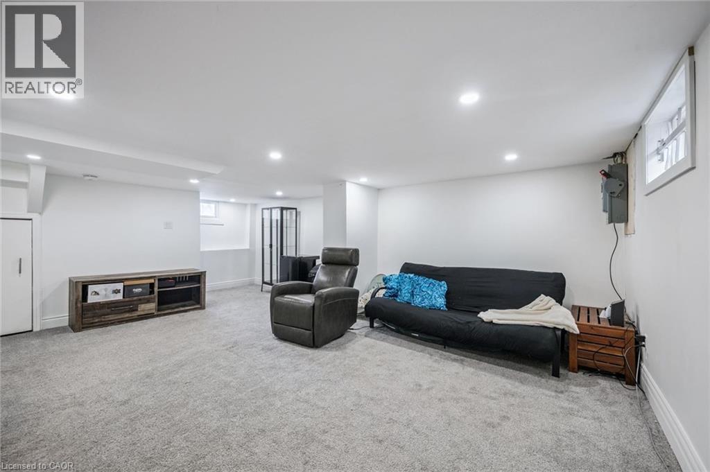 9 SPADINA Road E thumbnail 25