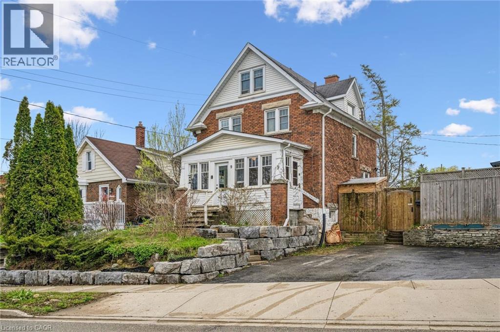 9 SPADINA Road E thumbnail 3