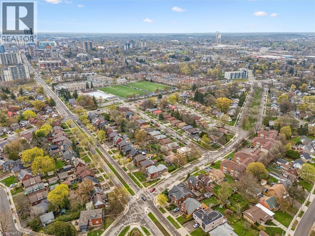 9 SPADINA Road E thumbnail 37