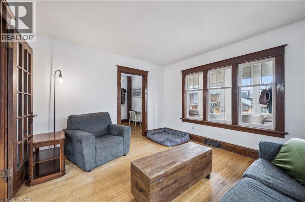 9 SPADINA Road E thumbnail 9