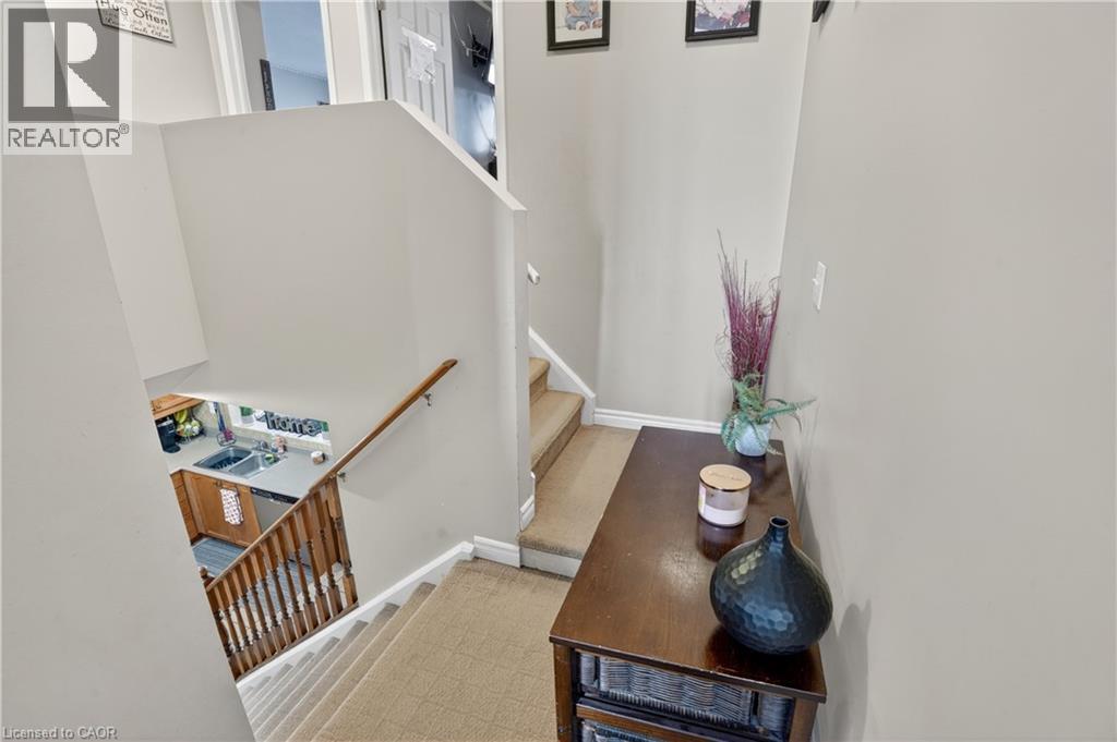 742 ANGLER Way thumbnail 15