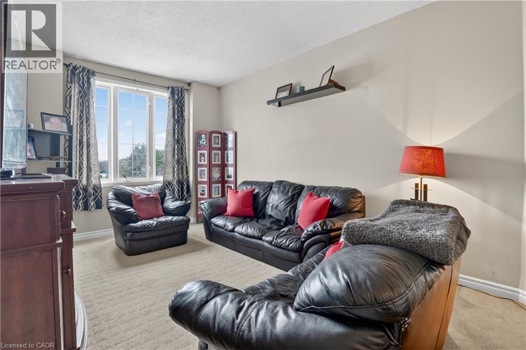 742 ANGLER Way thumbnail 16