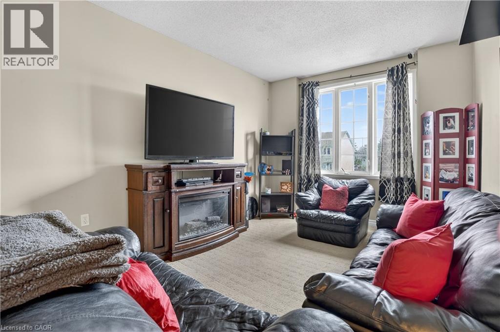 742 ANGLER Way thumbnail 17