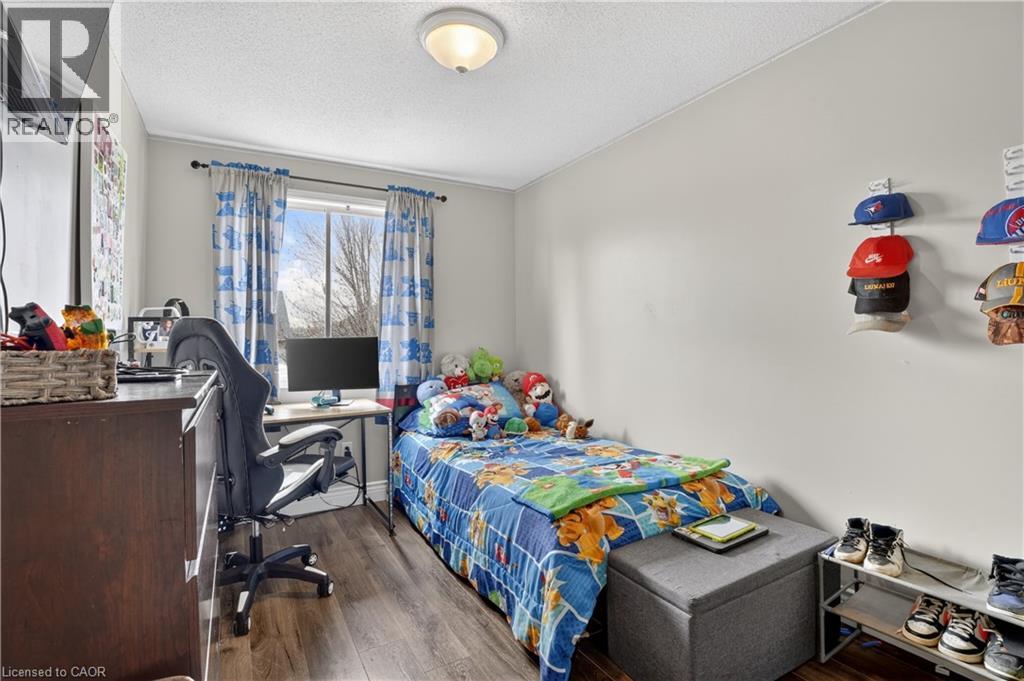 742 ANGLER Way thumbnail 19