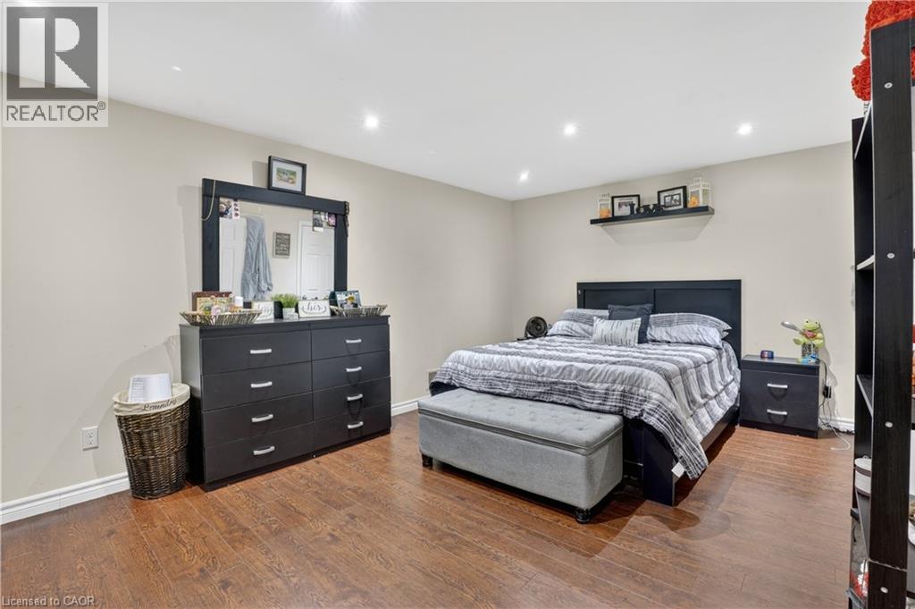 742 ANGLER Way thumbnail 28