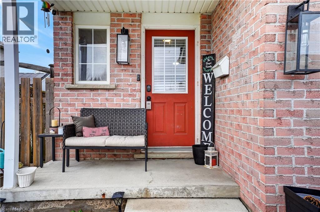 742 ANGLER Way thumbnail 3