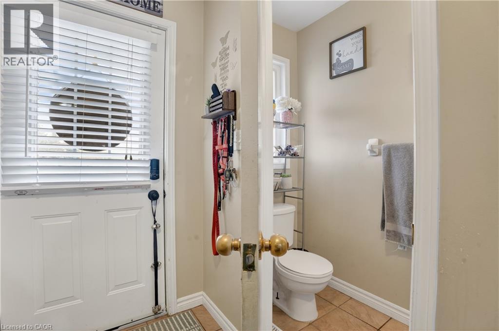 742 ANGLER Way thumbnail 5