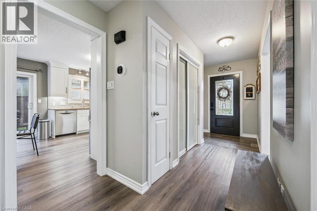 79 FAIRLAKE Drive thumbnail 17