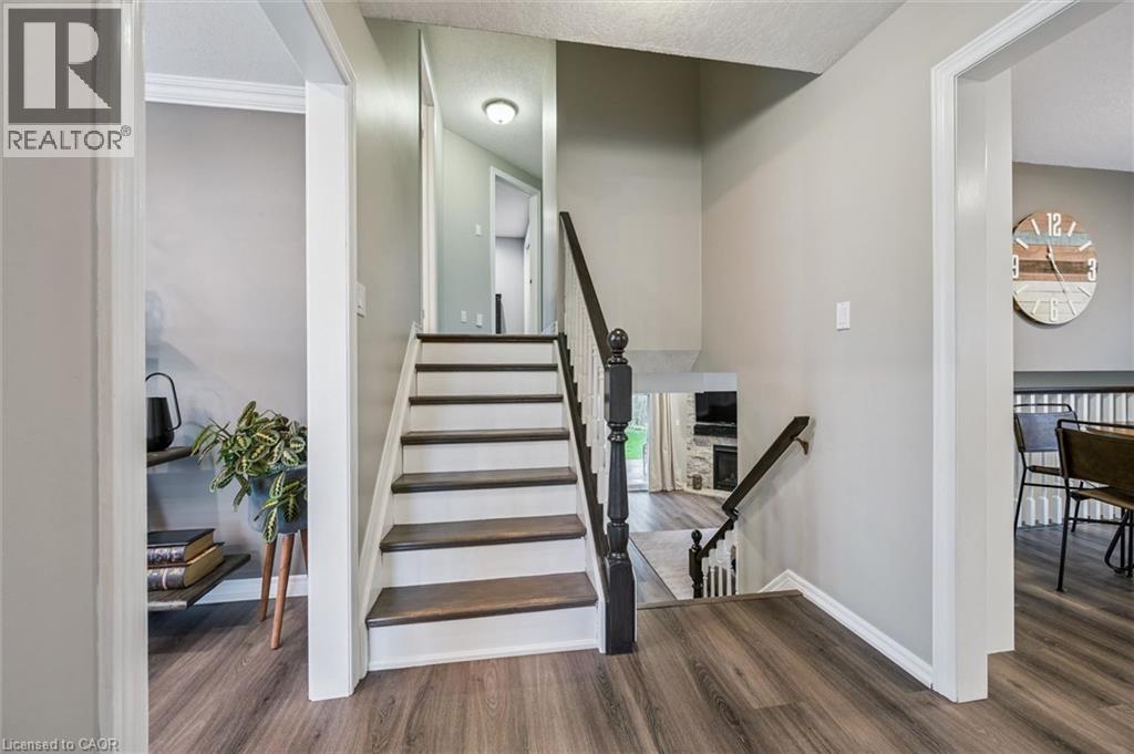 79 FAIRLAKE Drive thumbnail 23