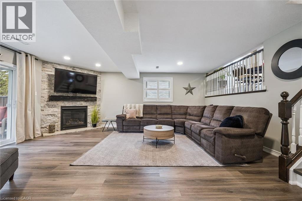 79 FAIRLAKE Drive thumbnail 26