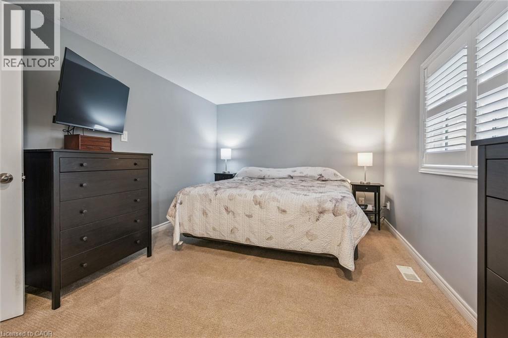 79 FAIRLAKE Drive thumbnail 32