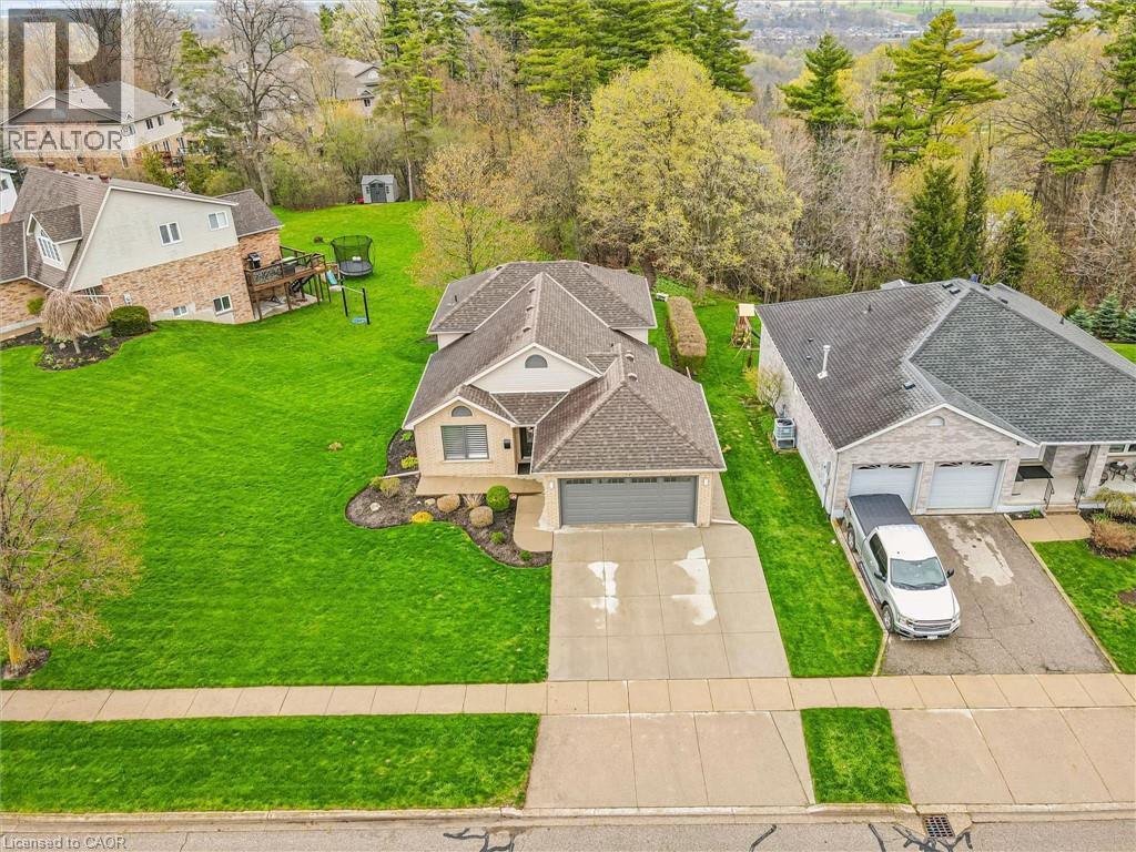 79 FAIRLAKE Drive thumbnail 4