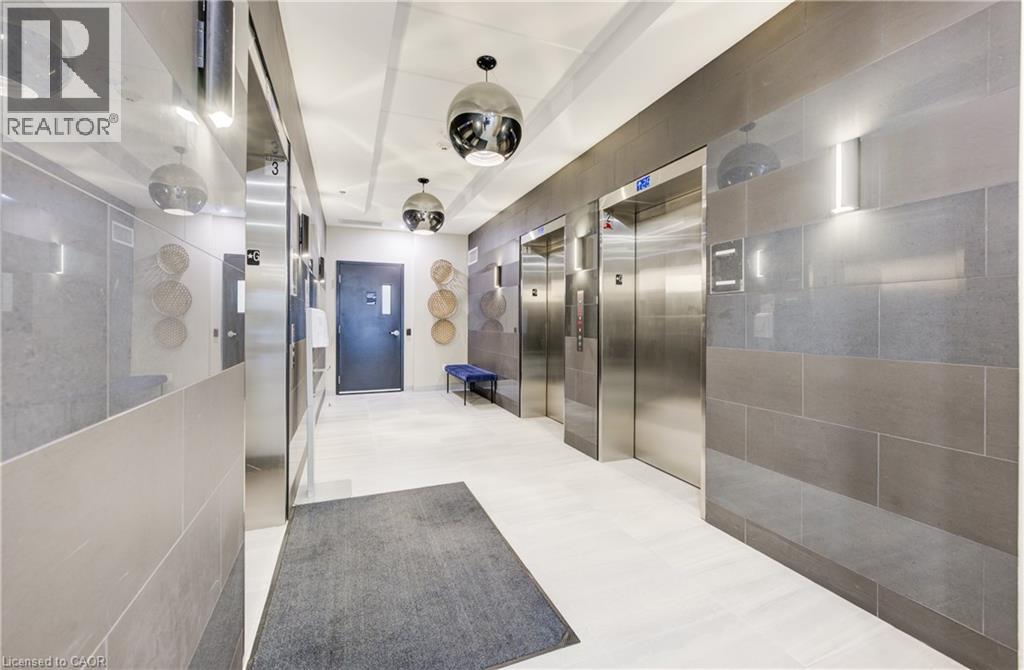 60 CHARLES Street W Unit# 201 thumbnail 27