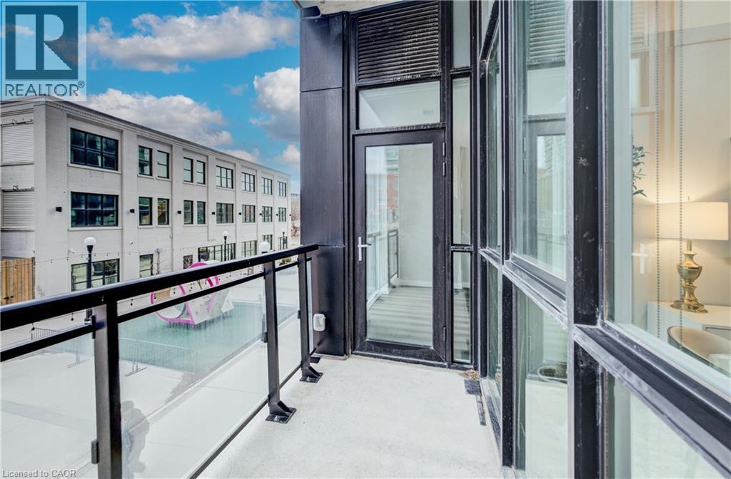 60 CHARLES Street W Unit# 201 thumbnail 22