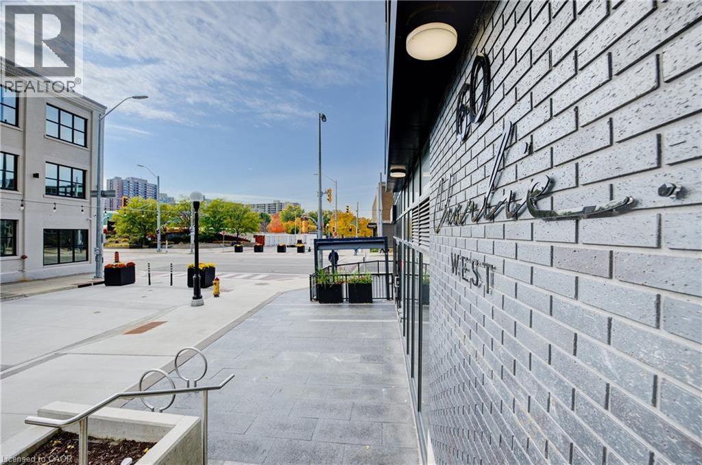 60 CHARLES Street W Unit# 201 thumbnail 24