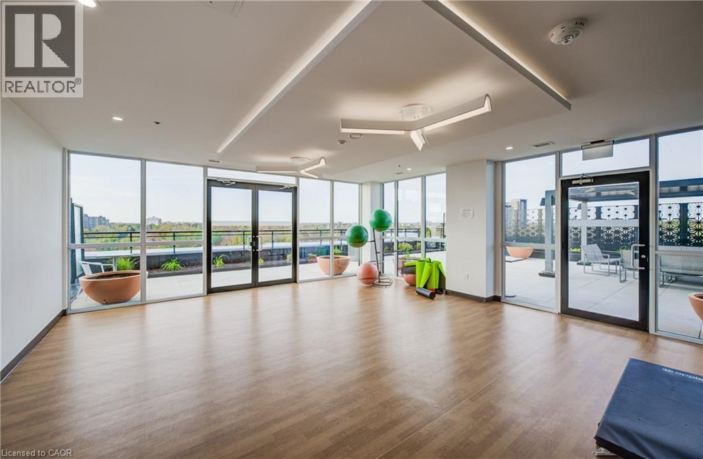 60 CHARLES Street W Unit# 201 thumbnail 34