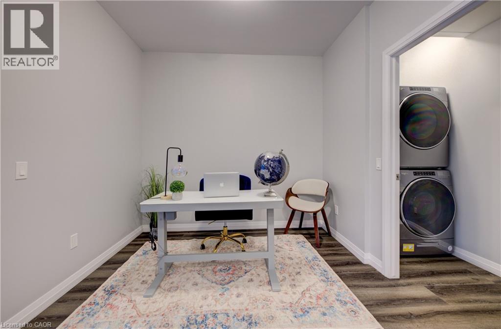 60 CHARLES Street W Unit# 201 thumbnail 14