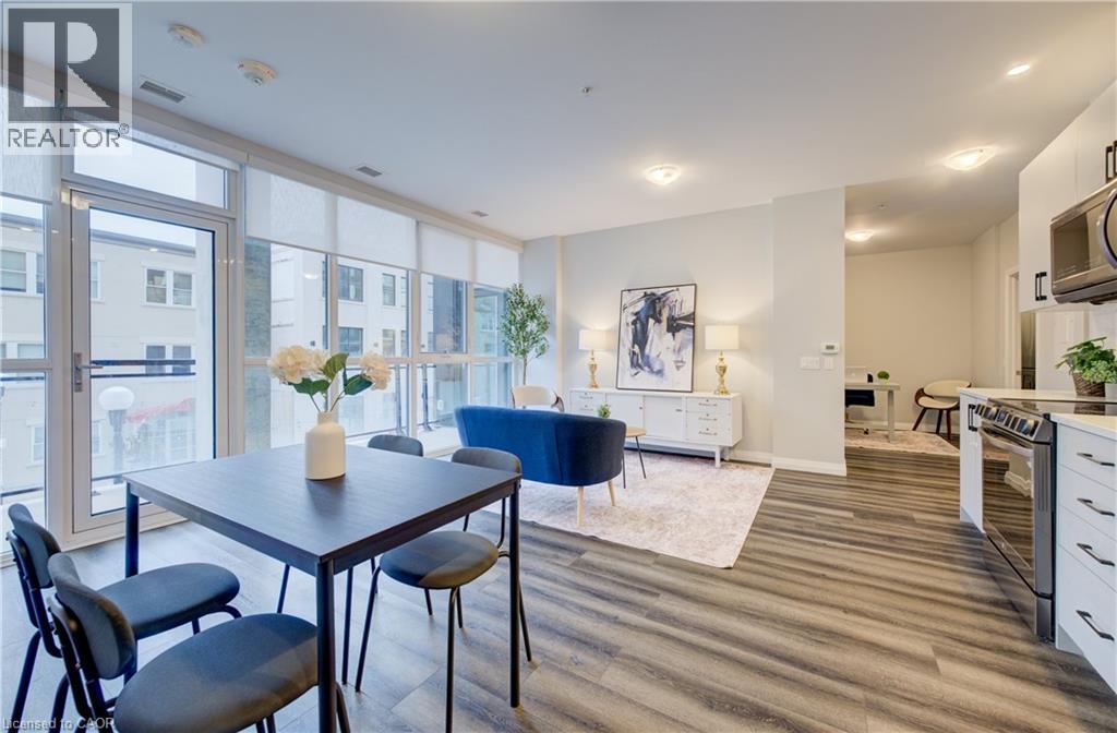 60 CHARLES Street W Unit# 201 thumbnail 7