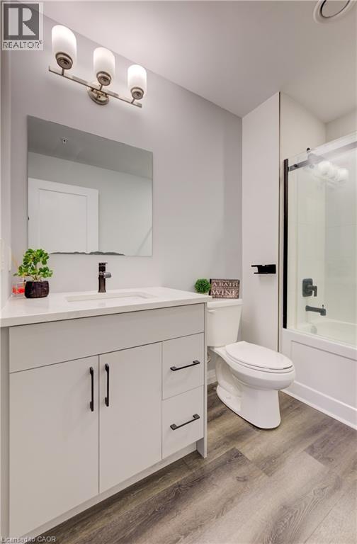 60 CHARLES Street W Unit# 201 thumbnail 20