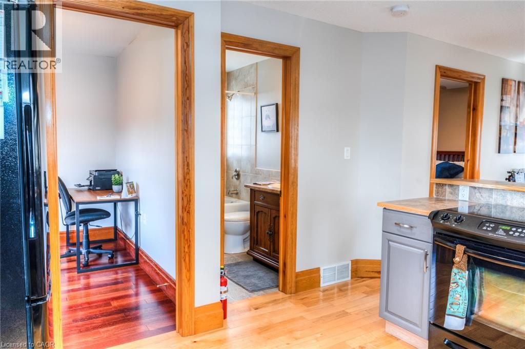 46 2 Avenue thumbnail 15