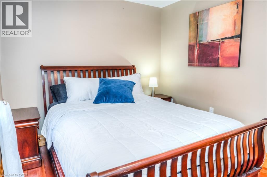 46 2 Avenue thumbnail 17