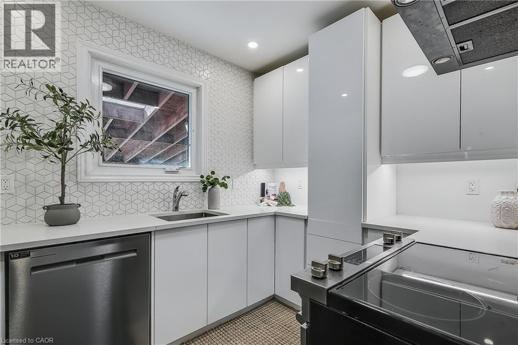 209 BEDFORD Road thumbnail 10