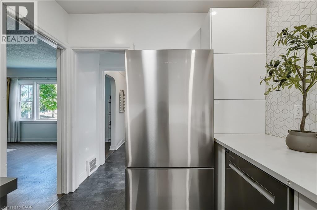 209 BEDFORD Road thumbnail 11