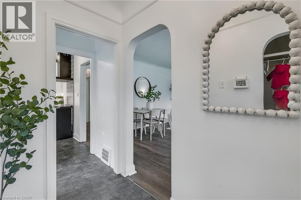 209 BEDFORD Road thumbnail 5