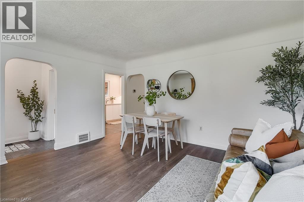 209 BEDFORD Road thumbnail 8