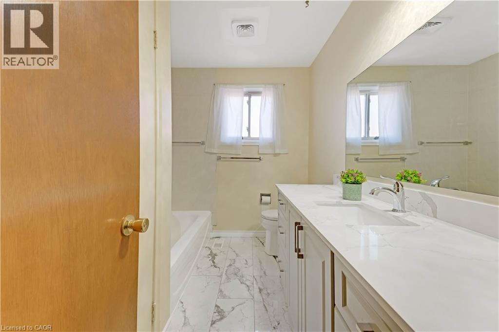 402 LAKEVIEW Drive thumbnail 15