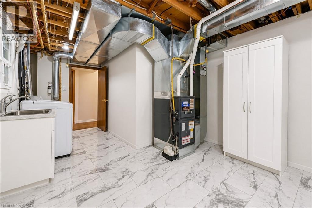 402 LAKEVIEW Drive thumbnail 32