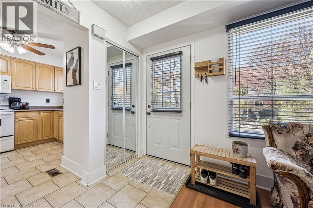 385 PIONEER Drive Unit# 5 thumbnail 4