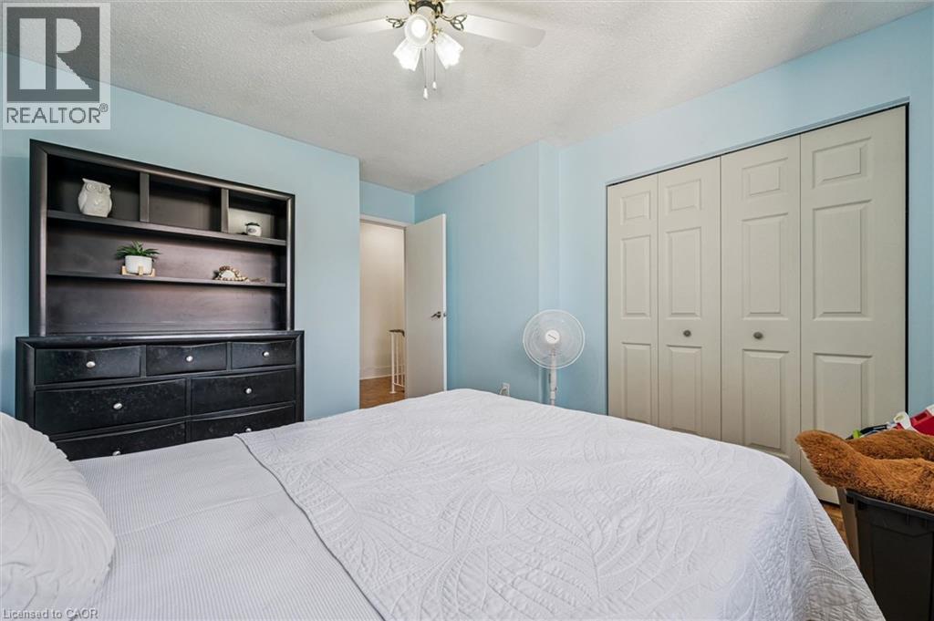 385 PIONEER Drive Unit# 5 thumbnail 18