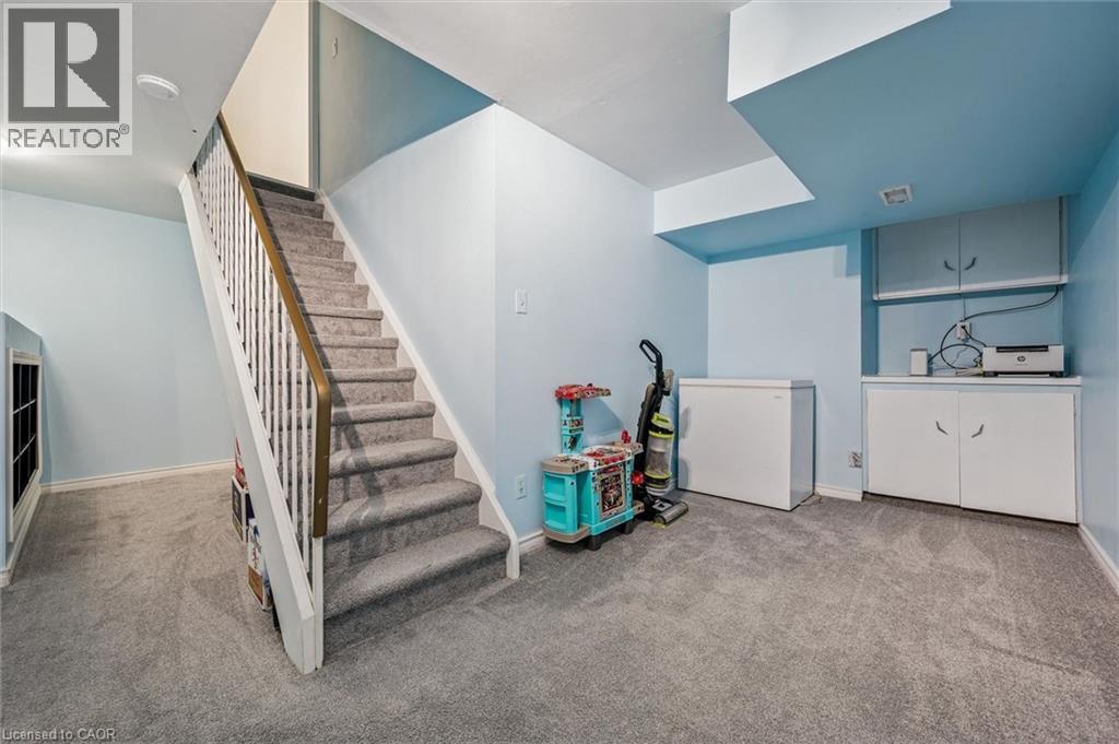 385 PIONEER Drive Unit# 5 thumbnail 20