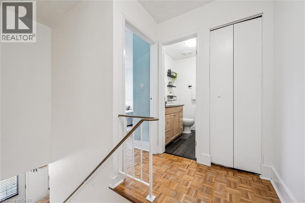 385 PIONEER Drive Unit# 5 thumbnail 14