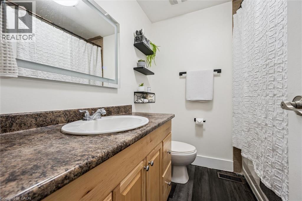 385 PIONEER Drive Unit# 5 thumbnail 19