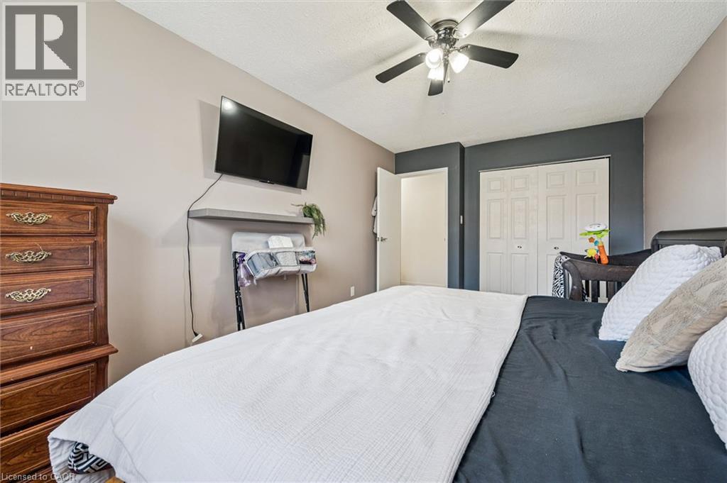 385 PIONEER Drive Unit# 5 thumbnail 16