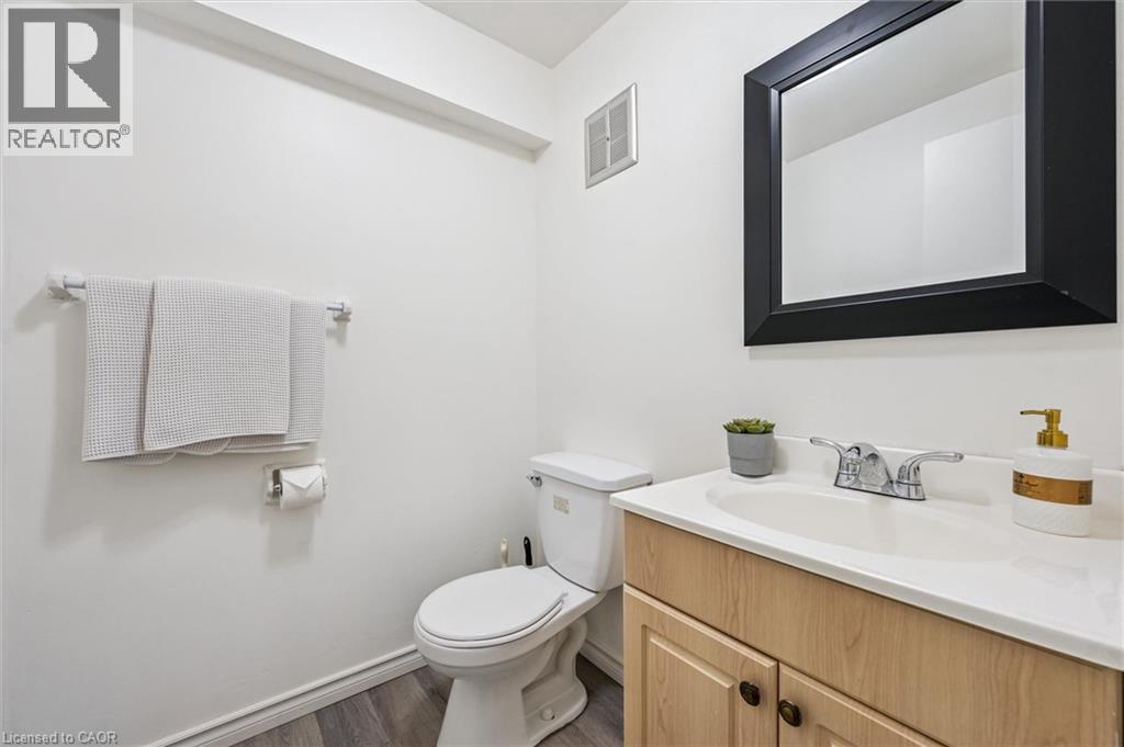 385 PIONEER Drive Unit# 5 thumbnail 23