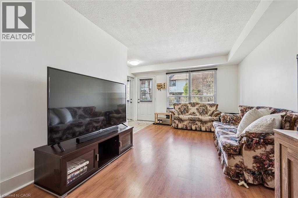 385 PIONEER Drive Unit# 5 thumbnail 5