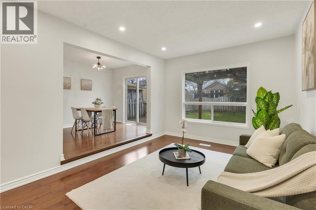 366 HAVENDALE Crescent thumbnail 11