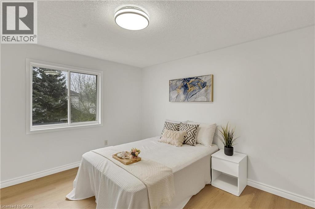 366 HAVENDALE Crescent thumbnail 23